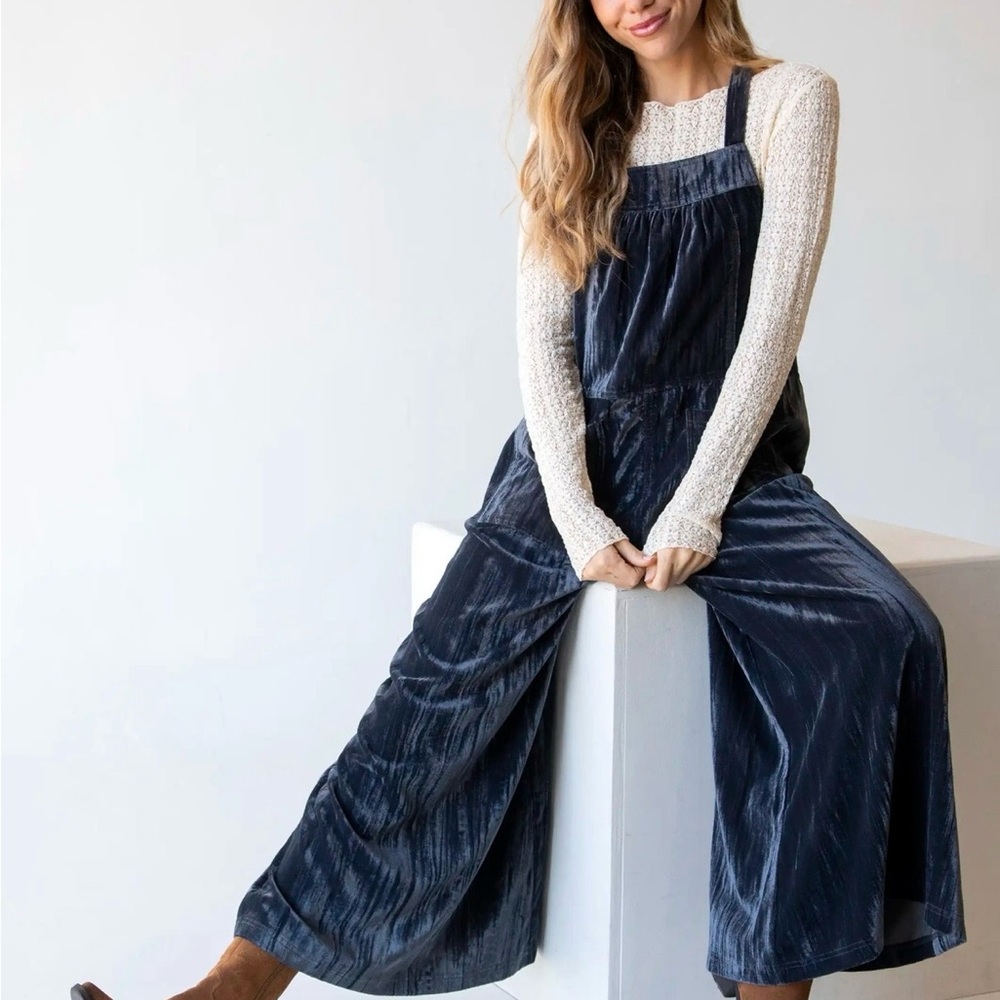 NATURAL LIFE Velvet Jumpsuit in Gray - Picture 4 of 5